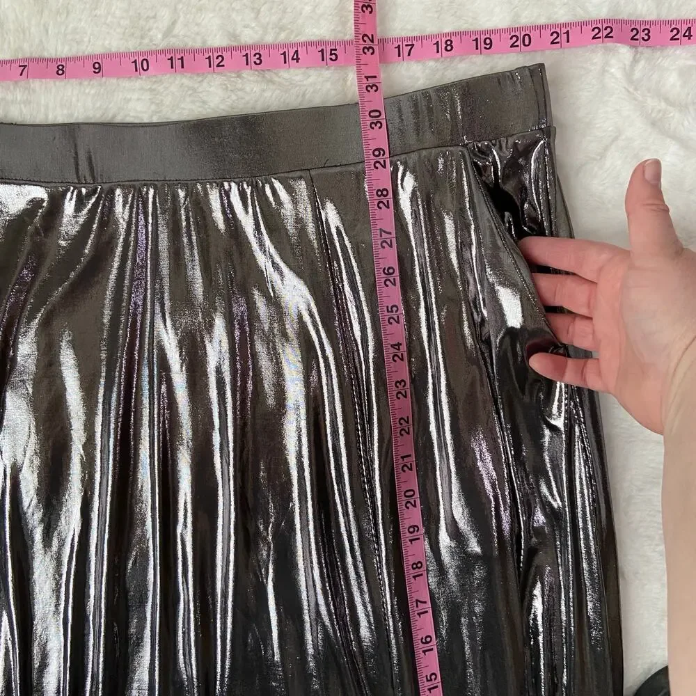 Torrid Metallic Skirt Size 3 (NWT)